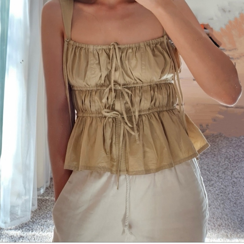 Women's Tan Sleeveless Top
